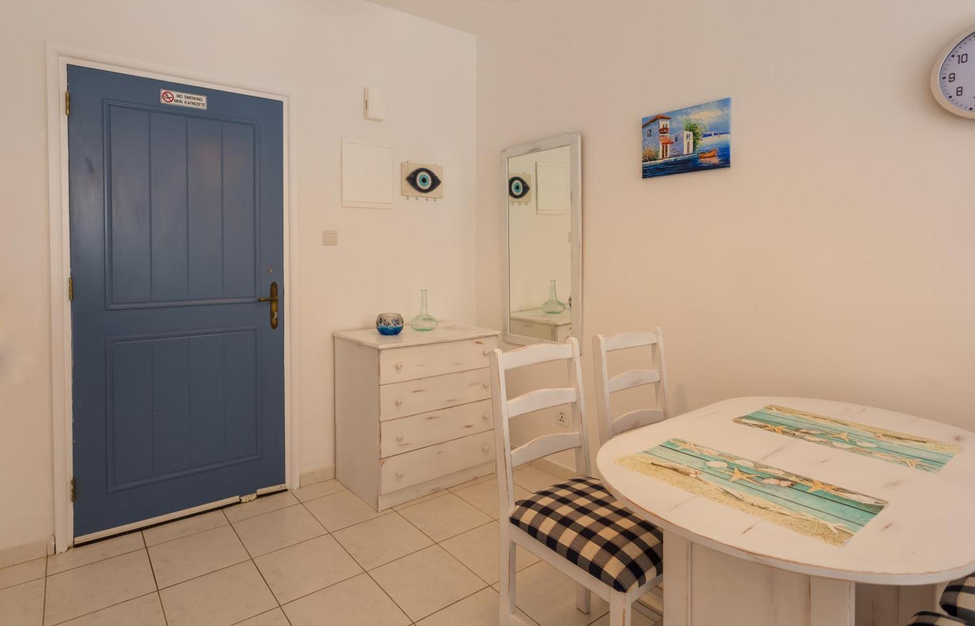 Regina Gardens Lovely Apartment Paphos Buitenkant foto