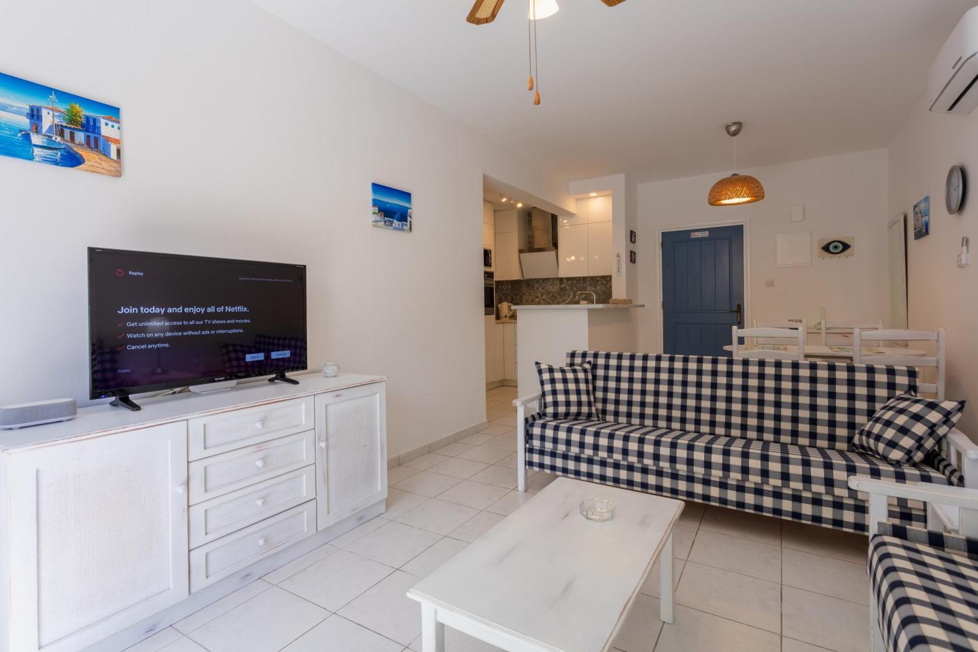 Regina Gardens Lovely Apartment Paphos Buitenkant foto