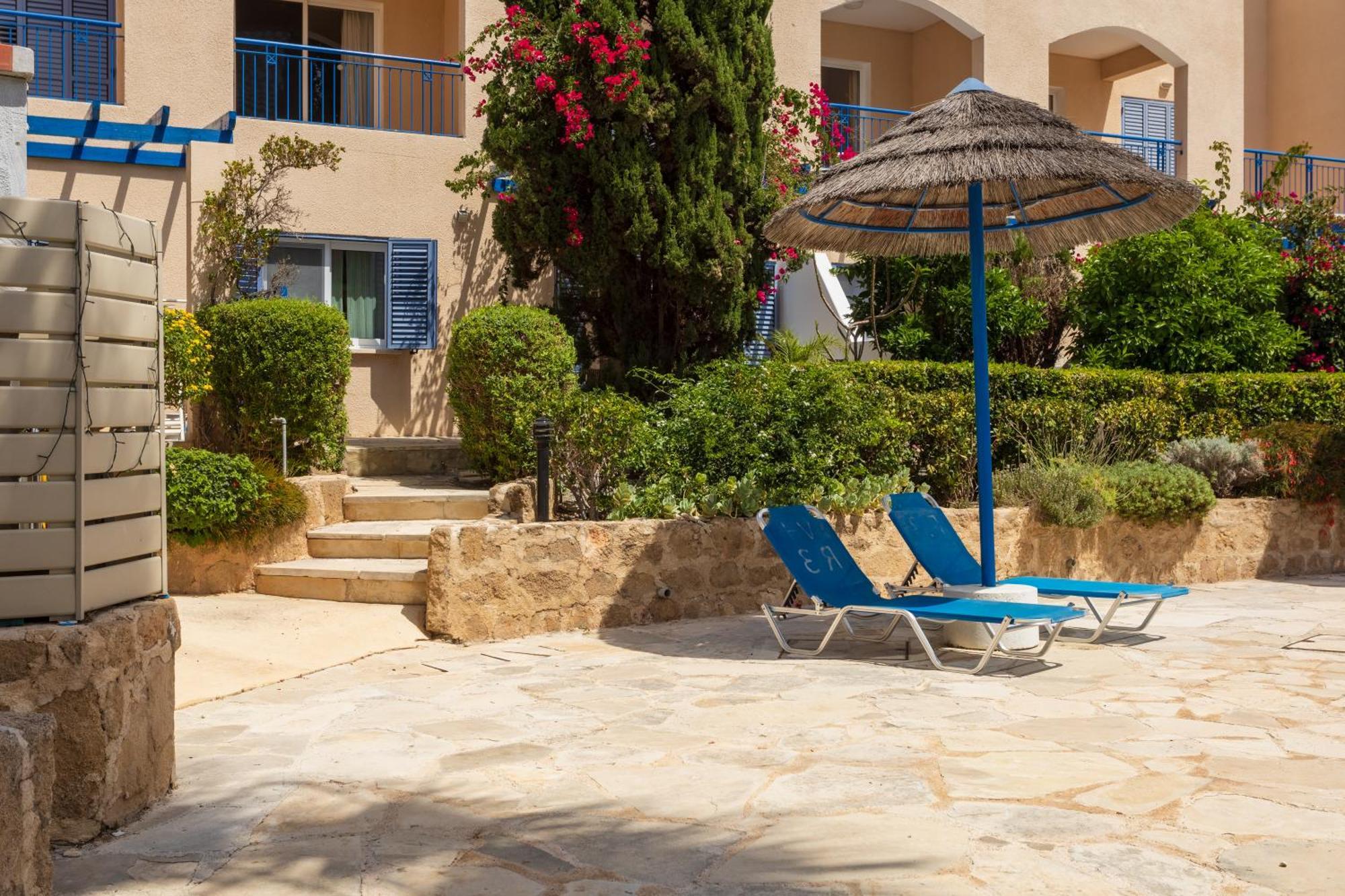 Regina Gardens Lovely Apartment Paphos Buitenkant foto