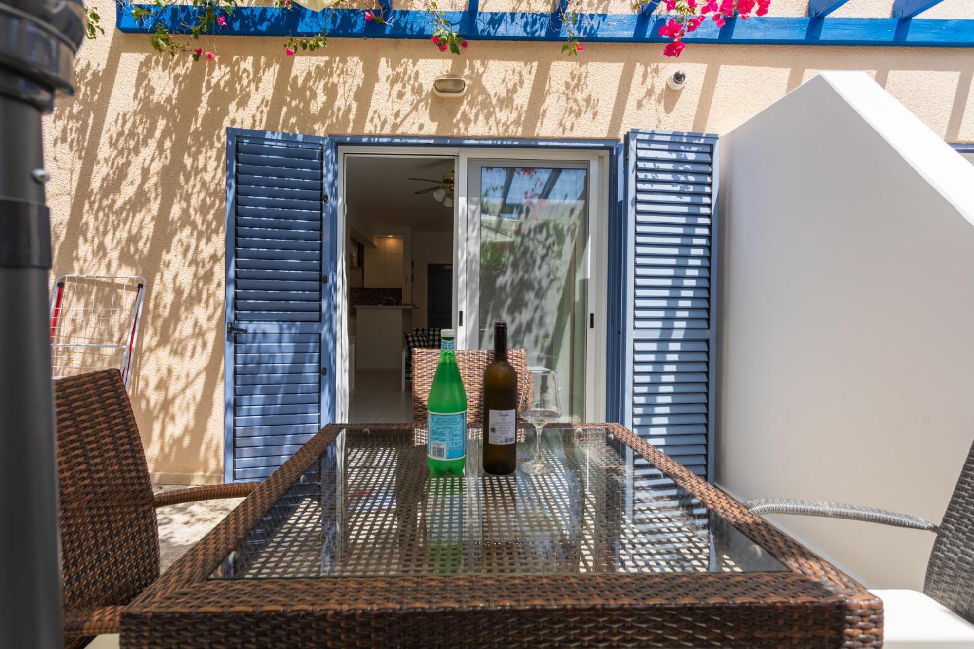 Regina Gardens Lovely Apartment Paphos Buitenkant foto