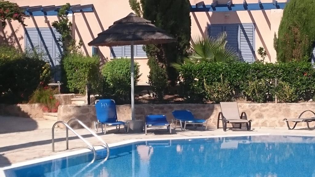 Regina Gardens Lovely Apartment Paphos Buitenkant foto