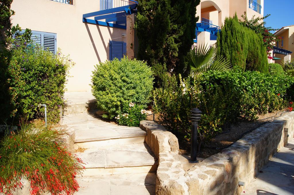 Regina Gardens Lovely Apartment Paphos Buitenkant foto